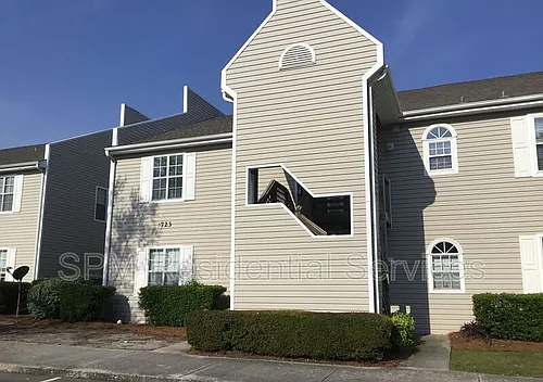 723 Bragg Dr #E Photo 1