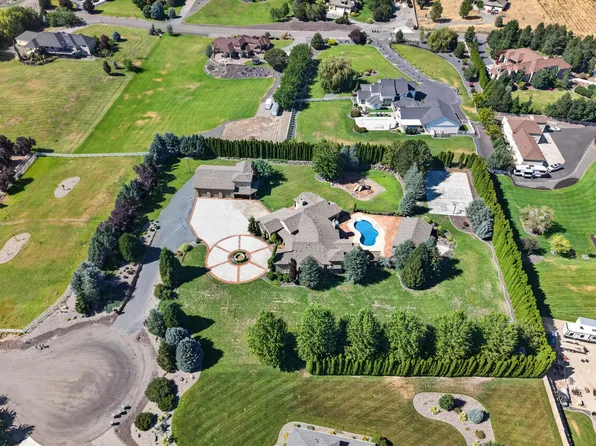 93006 E Chelsea Rd, Kennewick, WA 99338
