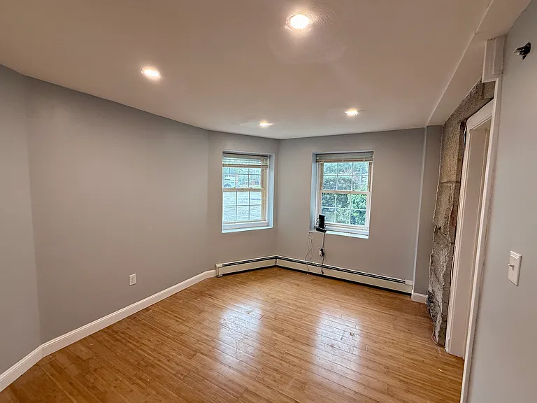 260 Hope St #1B — Photo 8