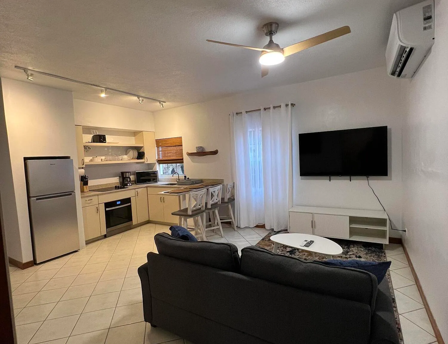 1 bed, $1,800 — Photo 4