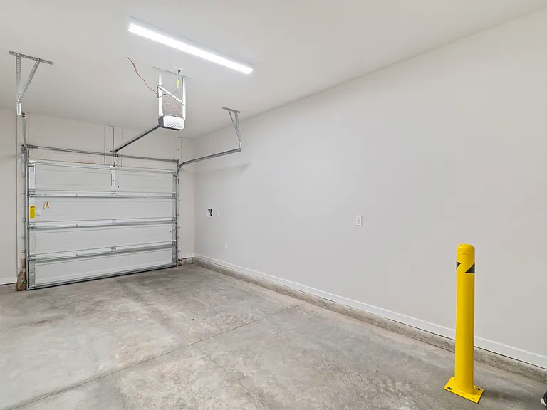 111 Brazil Nut Cir — Photo 16