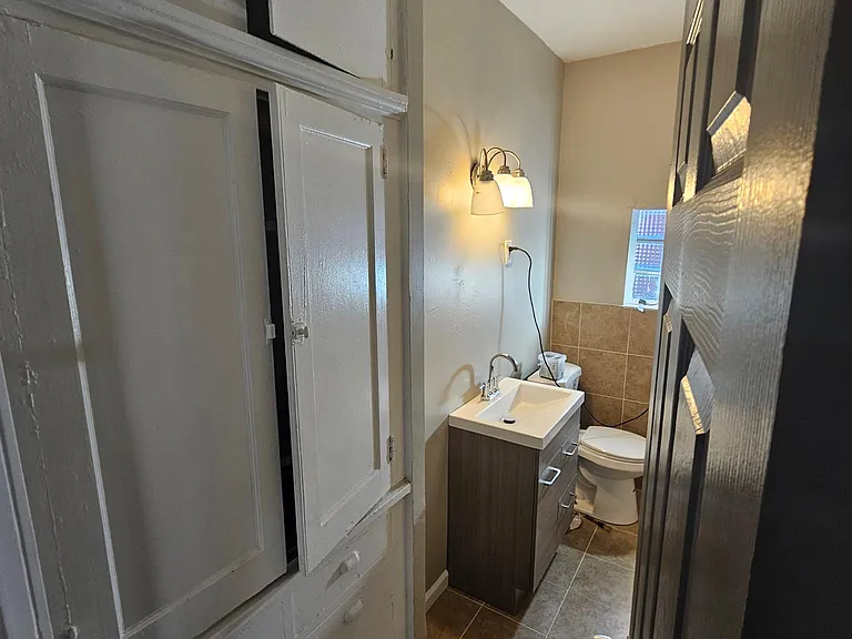 4852 San Francisco Ave — Photo 7