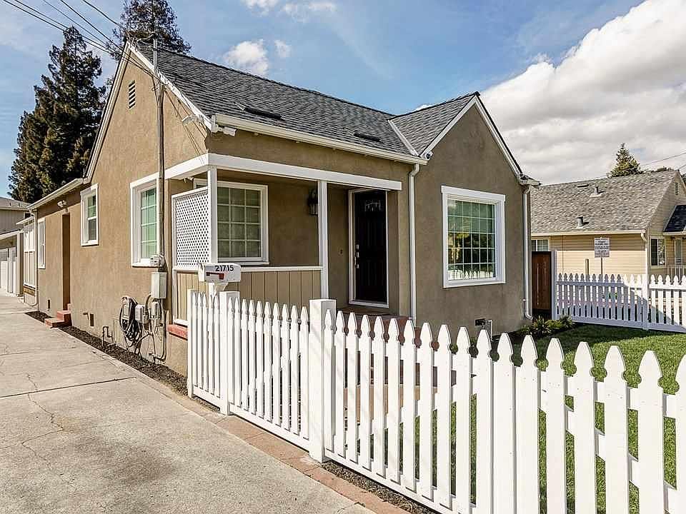 2nd image of 21715 Vallejo St