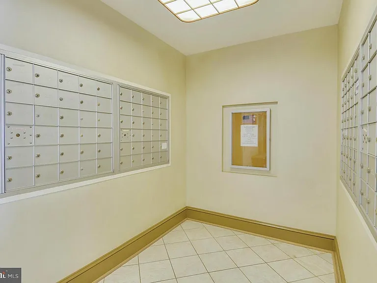 2401 Washington Cir NW #H-803 — Photo 5
