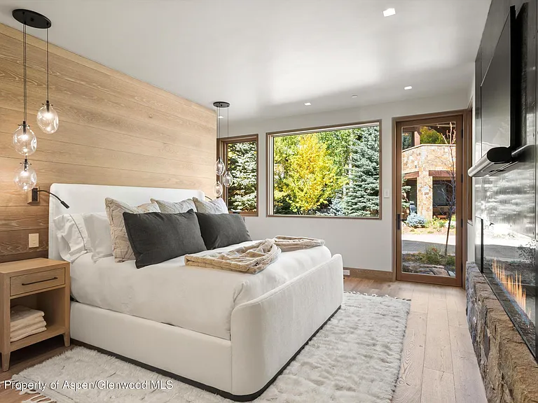 543 Walnut St #B — Photo 16