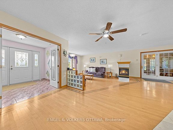 4th image of 3805 Big Rideau Lake Rd