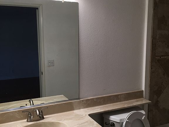 4th image of 534 Venice Way Unit 10