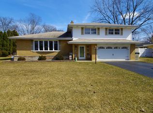 12745 S McVickers Ave, Palos Heights, IL 60463