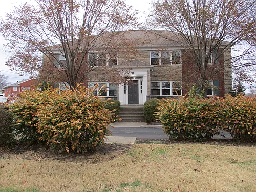 2506 Gladstone Cir #202 Photo 1