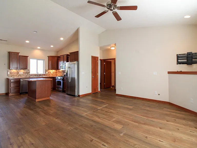 4803 Catalonia Dr — Photo 2