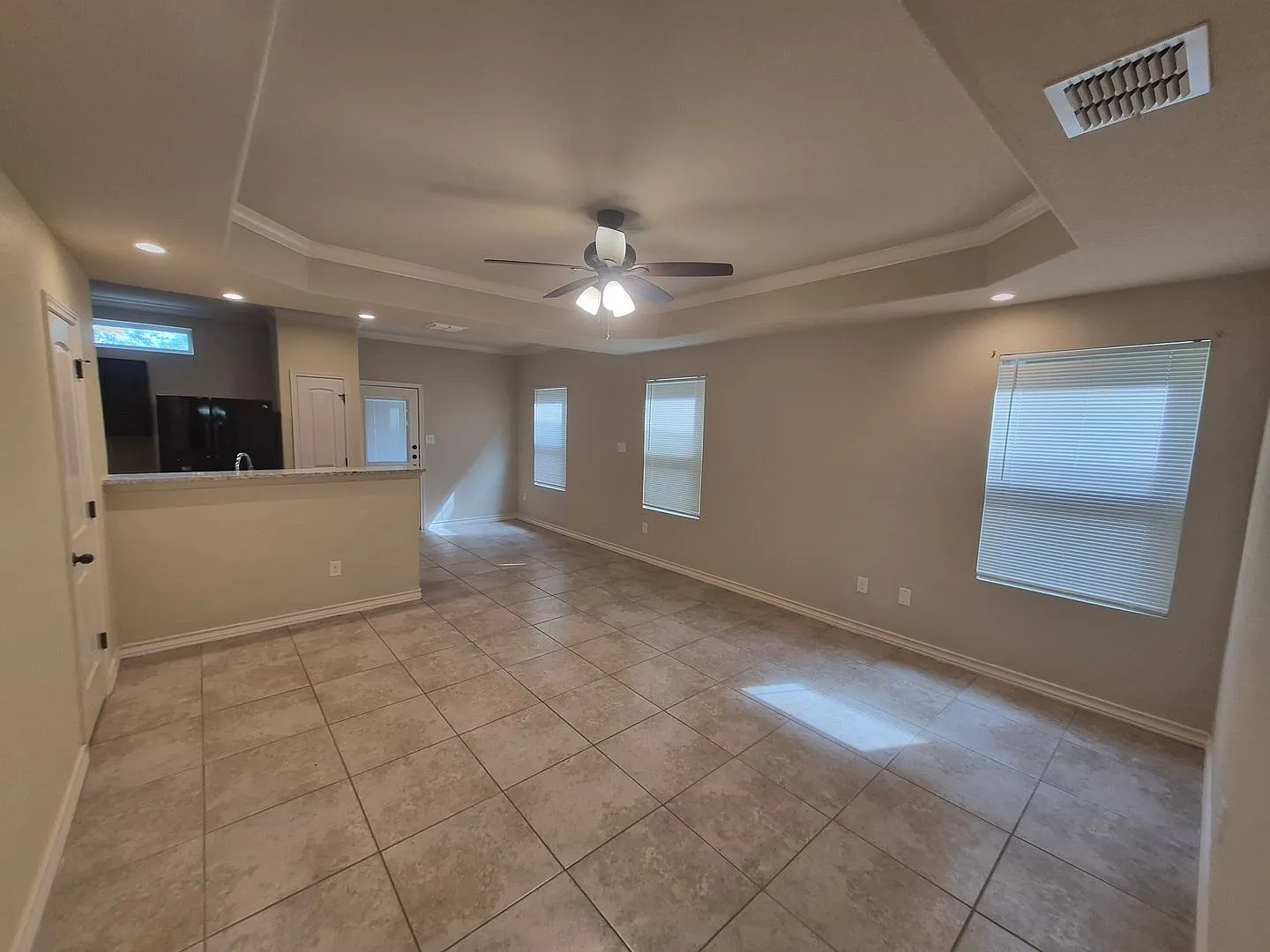 6926 Lakeview Dr. #102, San Antonio, TX. 78244 — Photo 2