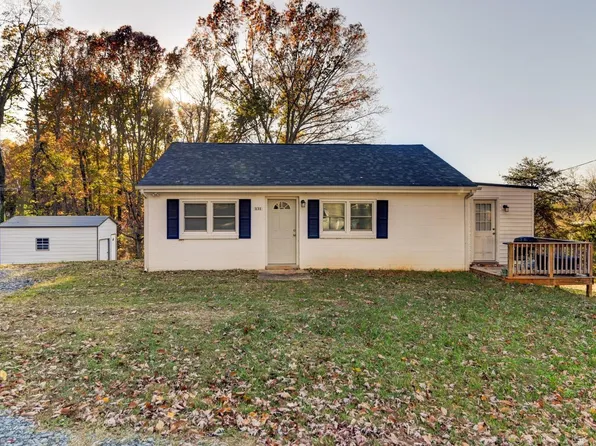 131 Oak Leaf Dr, Madison Heights, VA 24572