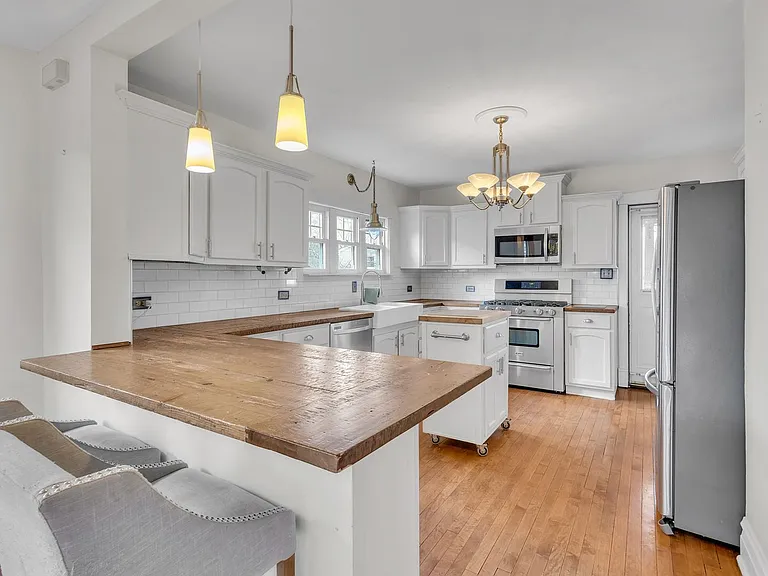 228 W Grove St #1 — Photo 16