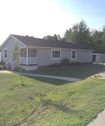 4th image of 920 E C St