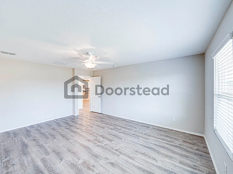 3008 Lakewood Ln — Photo 15