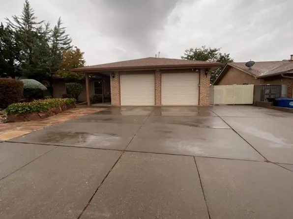 8908 Democracy Rd NE, Albuquerque, NM 87109