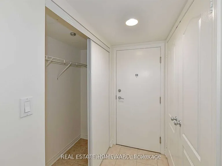 1 Rean Dr #504 — Photo 5