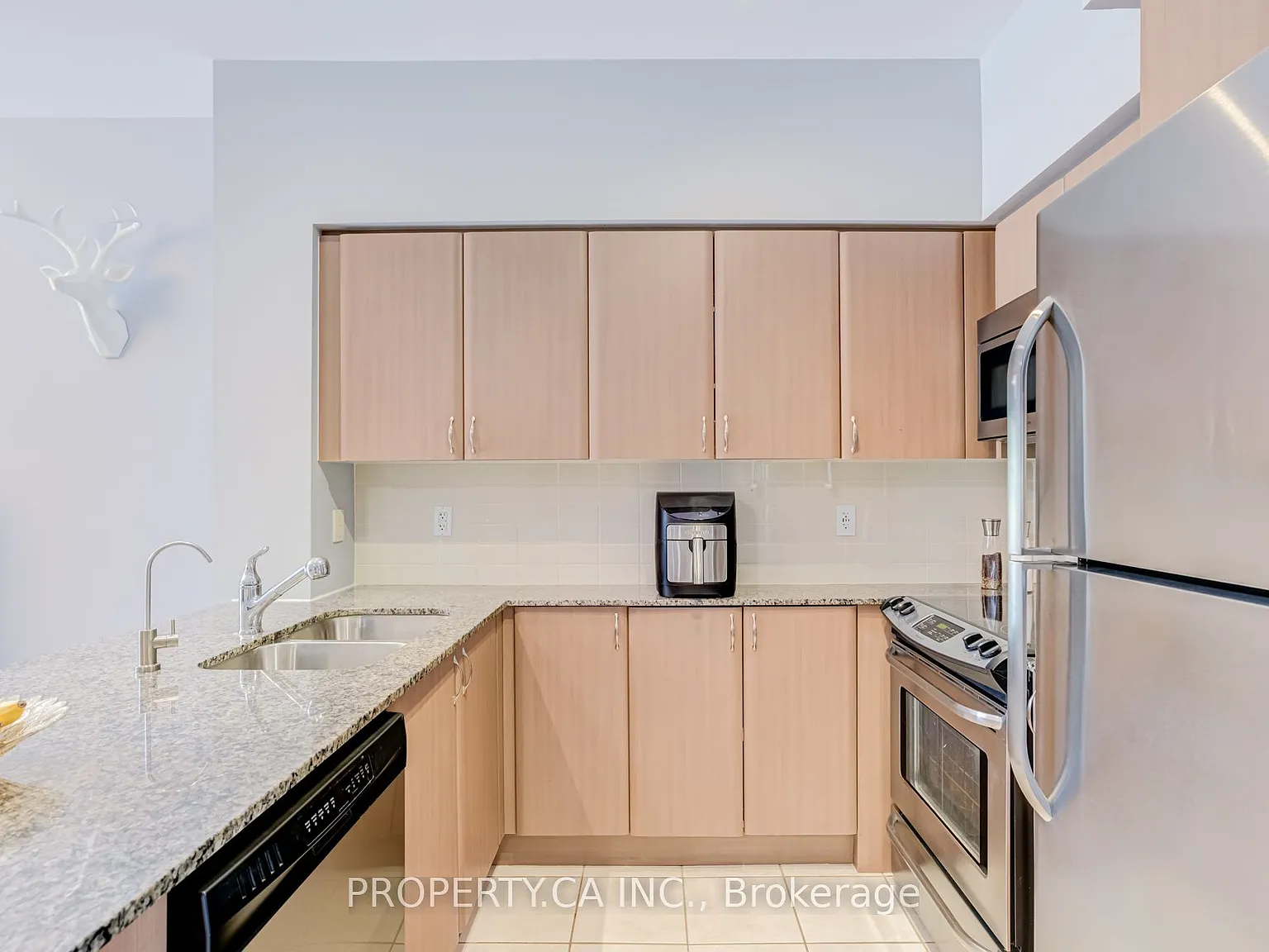 2 bed, $2,450 — Photo 4