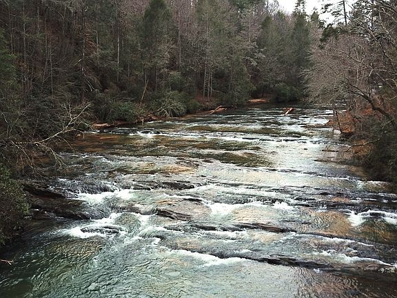 2nd image of 5565 Cavender Creek Rd