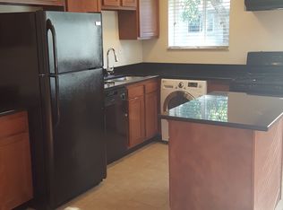 1049 Raritan Dr, Saint Louis, MO 63119