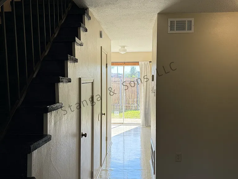 104 Michelle Pl #D — Photo 3