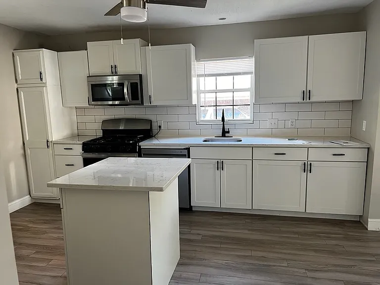 2402 Brasher Ave — Photo 10