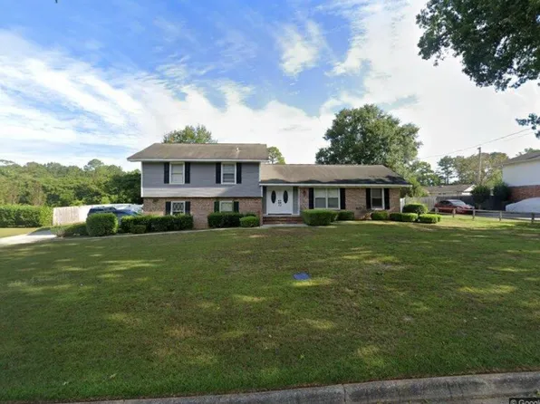 2104 Granada Dr, Dothan, AL 36303