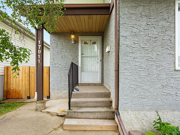 3rd image of 17911 77th Ave NW
