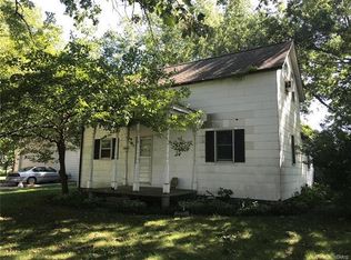108 Hanover St, Germantown, IL 62245