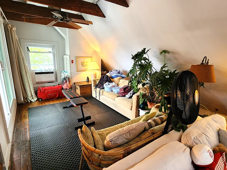 25 Young St #3 — Photo 7