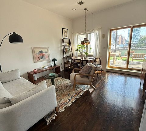4th image of 158 Rivington St #Penthouse