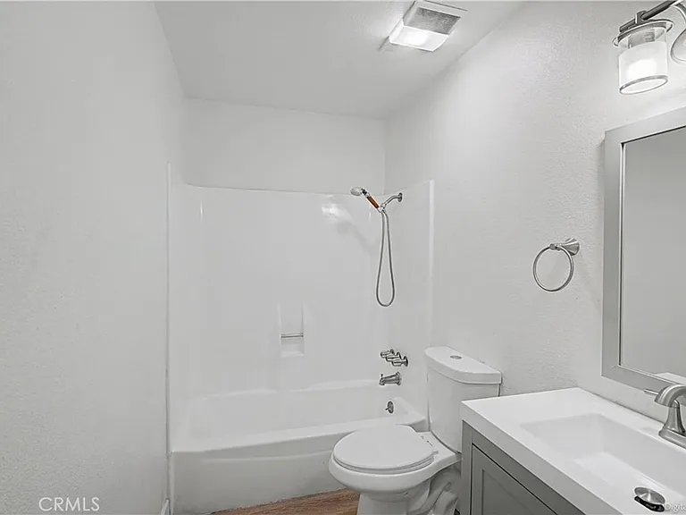 12215 Carnation Ln #D — Photo 3
