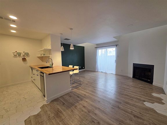 2nd image of 1515 Sandy Springs Rd APT 903