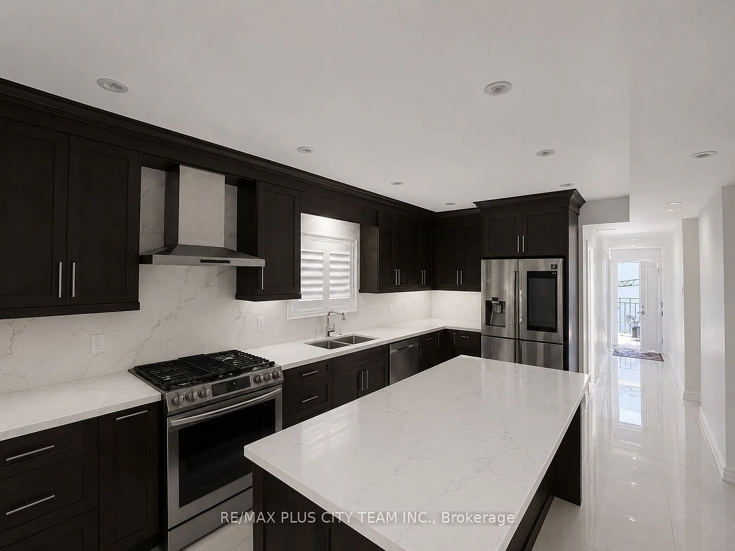 2 bed, $2,300 — Photo 2