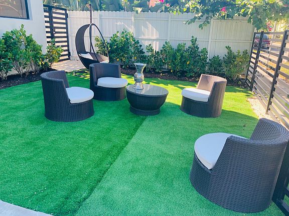 Shared Front Yard