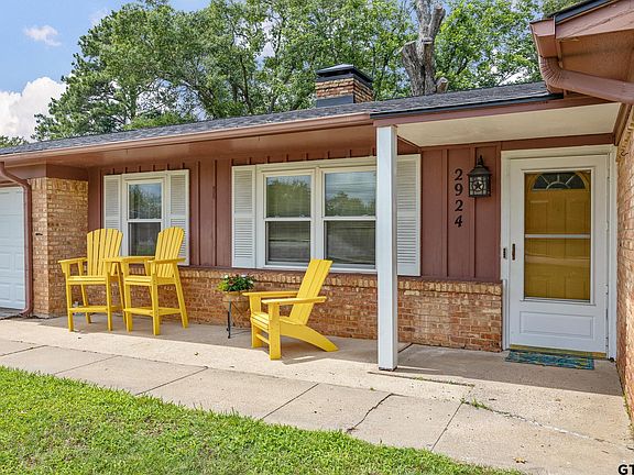 4th image of 2924 Williamsburg Dr
