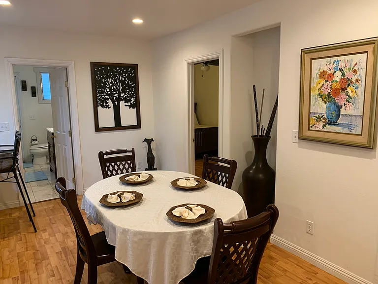 Mariposa Dr — Photo 5