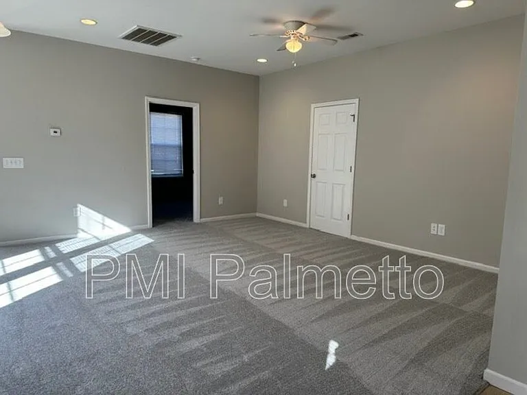 124 Fairview Park Dr — Photo 3
