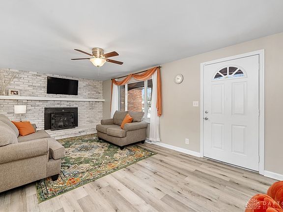 3rd image of 1147 Willowwood Dr
