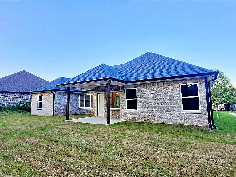 805 Woodridge Cir — Photo 44