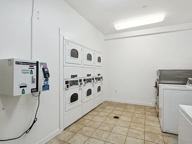 397 Boston Post Road Apartments — Photo 12