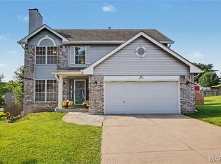4272 Bielefeld Dr, Florissant, MO 63033