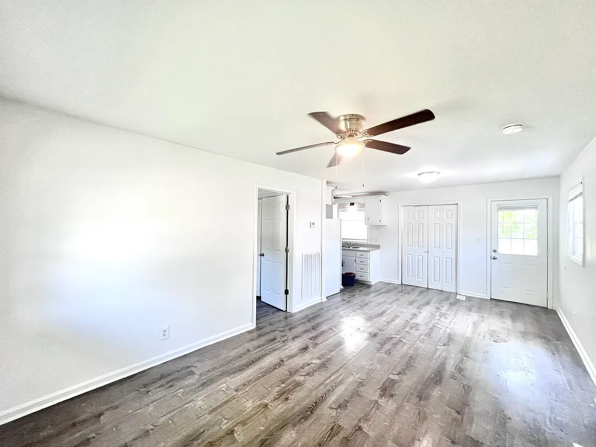Building Photo - 312 Beech St #1