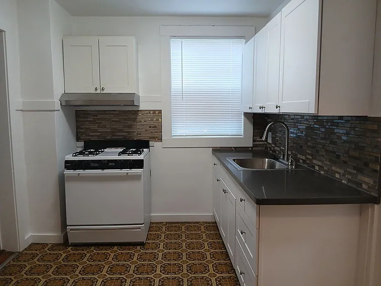 801 Taylor St — Photo 9