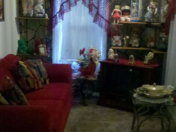 5th image of 353 W Elza Ave