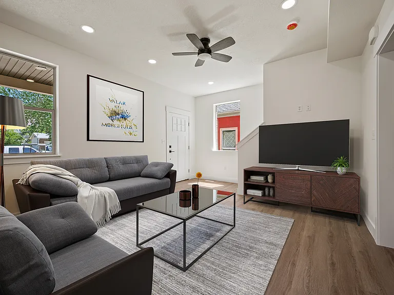 2233 Jefferson Ave #2 — Photo 9