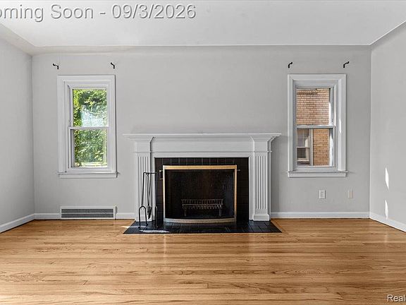 5th image of 8550 W Outer Dr