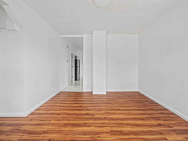 334-336 Redwood Ave #1 — Photo 5