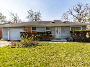 1979 Dundee Rd, Northbrook, IL 60062