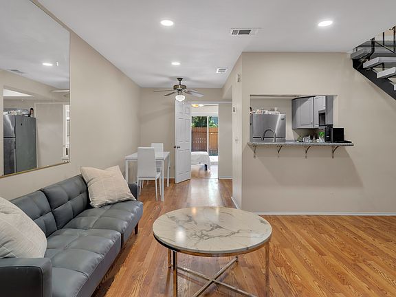 4th image of 1414 Everton Pl
